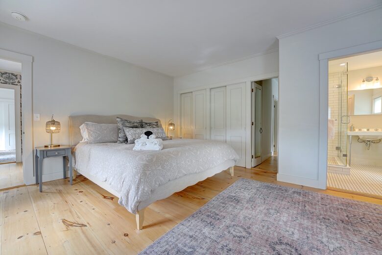 York River Farmhouse | Classic Maine Charm with Modern Day Luxury - York, Maine
