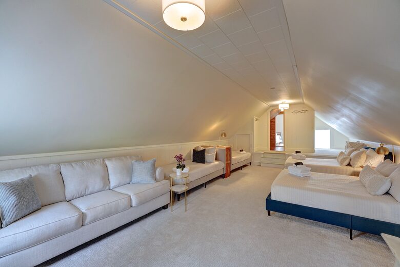 York River Farmhouse | Classic Maine Charm with Modern Day Luxury - York, Maine