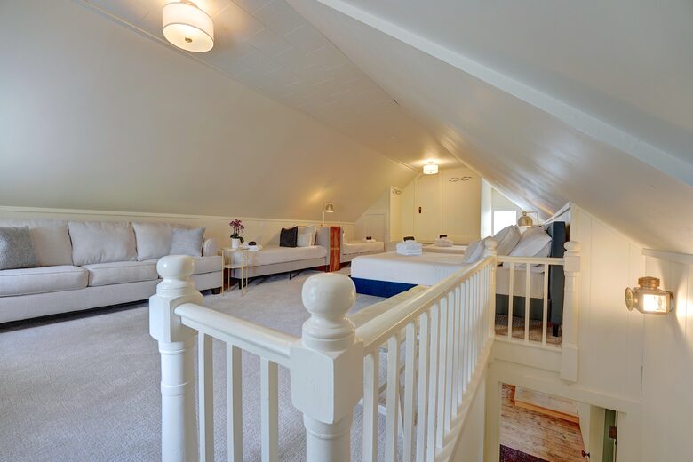 York River Farmhouse | Classic Maine Charm with Modern Day Luxury - York, Maine