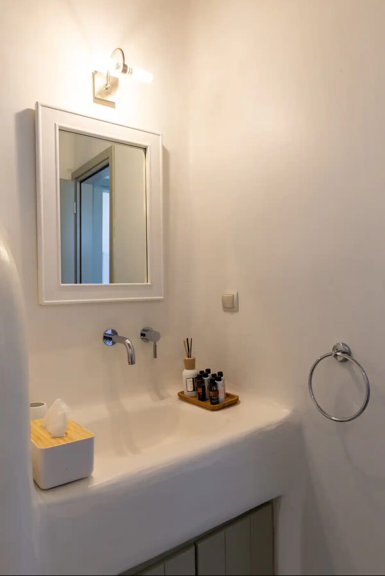 Rocky Retreat Villa - Agrari, Mykonos, Greece