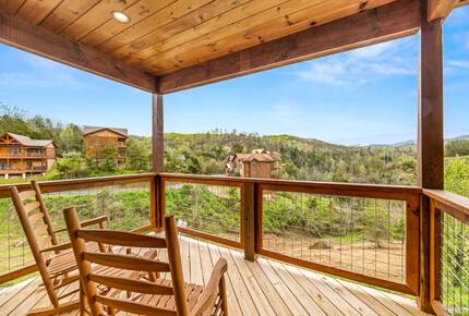 Luxury Cabin GETAWAY-Location-View-HotTub+more - Sevierville, Tennessee