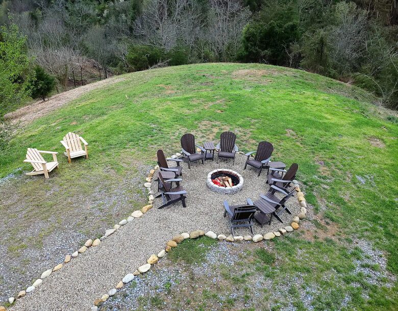 Luxury Cabin GETAWAY-Location-View-HotTub+more - Sevierville, Tennessee