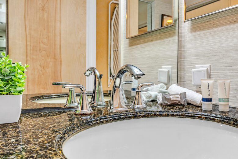 Sea Side Dreams at Ocean Pointe Resort in Key Largo - Tavernier, Florida