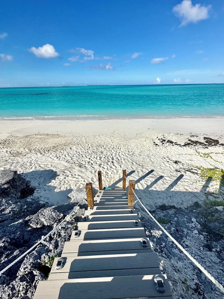 Vista Blue: Bahamas Beachfront Paradise - Tar Bay, Bahamas
