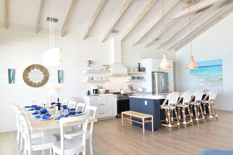 Vista Blue: Bahamas Beachfront Paradise - Tar Bay, Bahamas