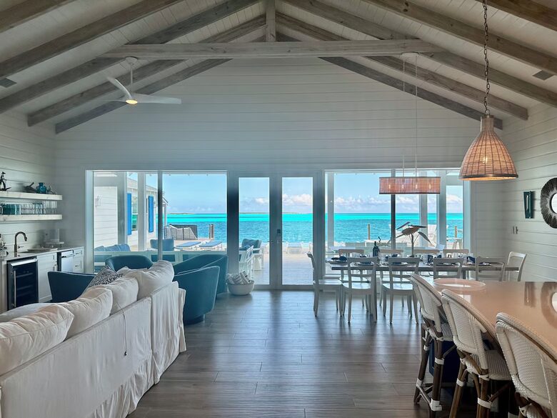 Vista Blue: Bahamas Beachfront Paradise - Tar Bay, Bahamas