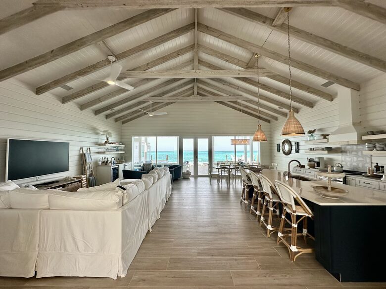 Vista Blue: Bahamas Beachfront Paradise - Tar Bay, Bahamas