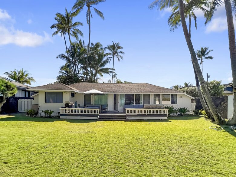 Kai Mele | Beachside Bungalow - Kailua, Hawaii