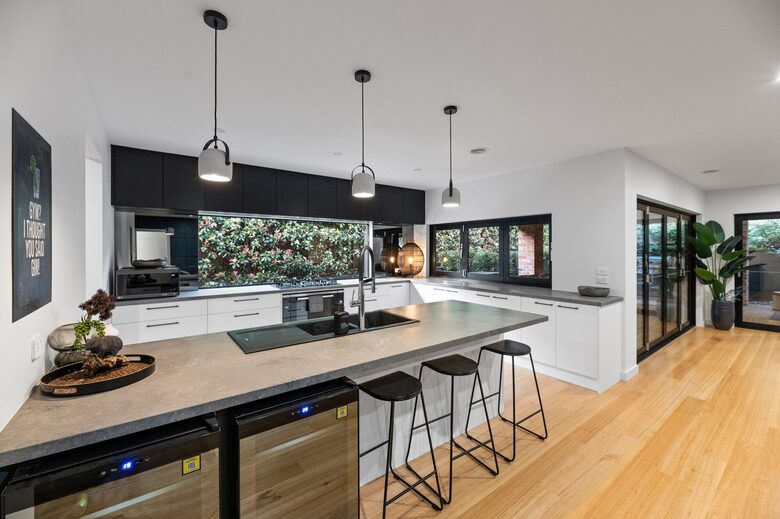 Gourmet kitchen and servery to Alfresco 12-seater dining table