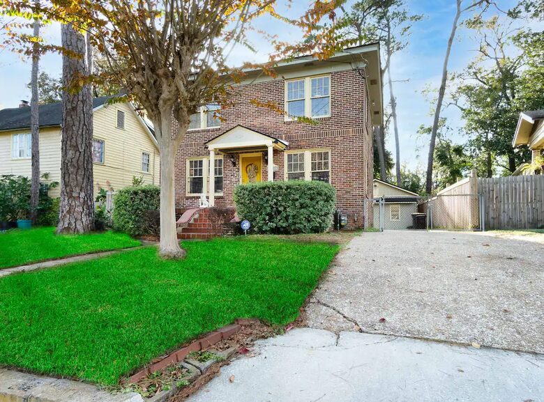 Historic Charm, Modern Comfort - Jacksonville, Florida