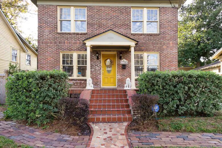 Historic Charm, Modern Comfort - Jacksonville, Florida