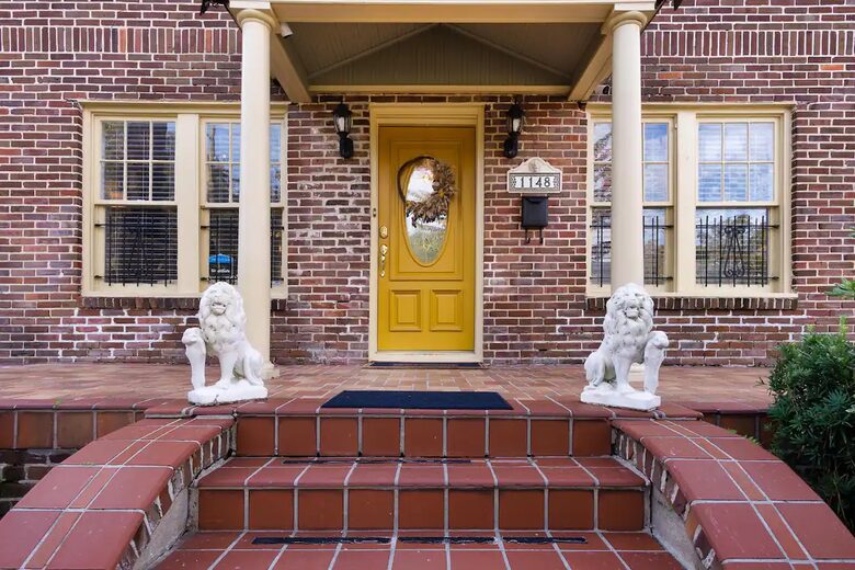 Historic Charm, Modern Comfort - Jacksonville, Florida
