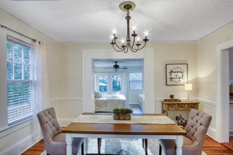 Historic Charm, Modern Comfort - Jacksonville, Florida