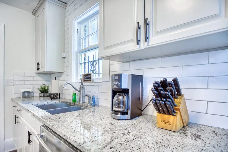 Historic Charm, Modern Comfort - Jacksonville, Florida