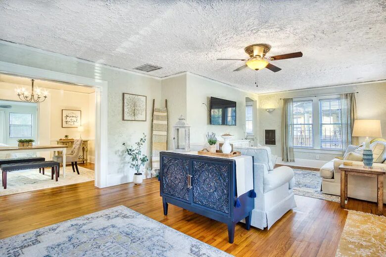 Historic Charm, Modern Comfort - Jacksonville, Florida