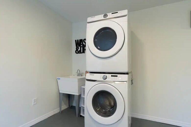 Historic Charm, Modern Comfort - Jacksonville, Florida