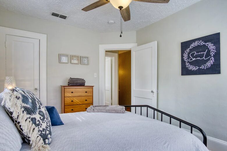 Historic Charm, Modern Comfort - Jacksonville, Florida
