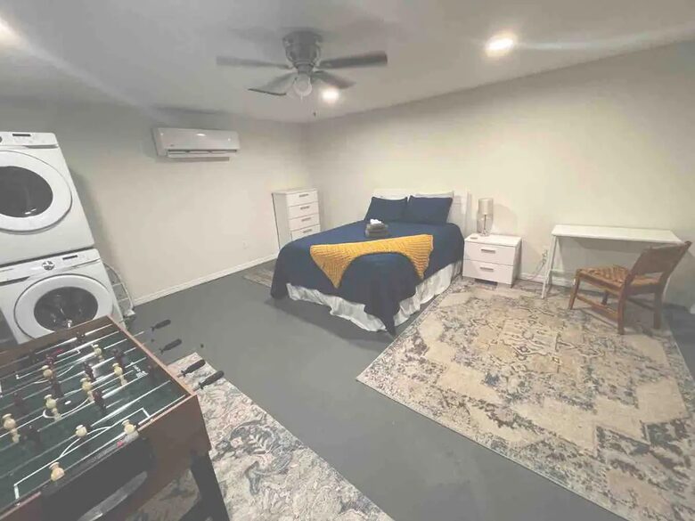 Historic Charm, Modern Comfort - Jacksonville, Florida