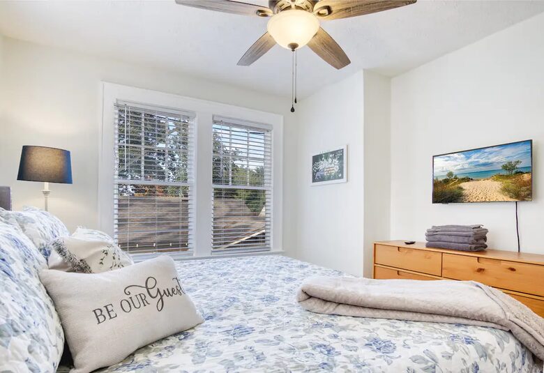 Historic Charm, Modern Comfort - Jacksonville, Florida
