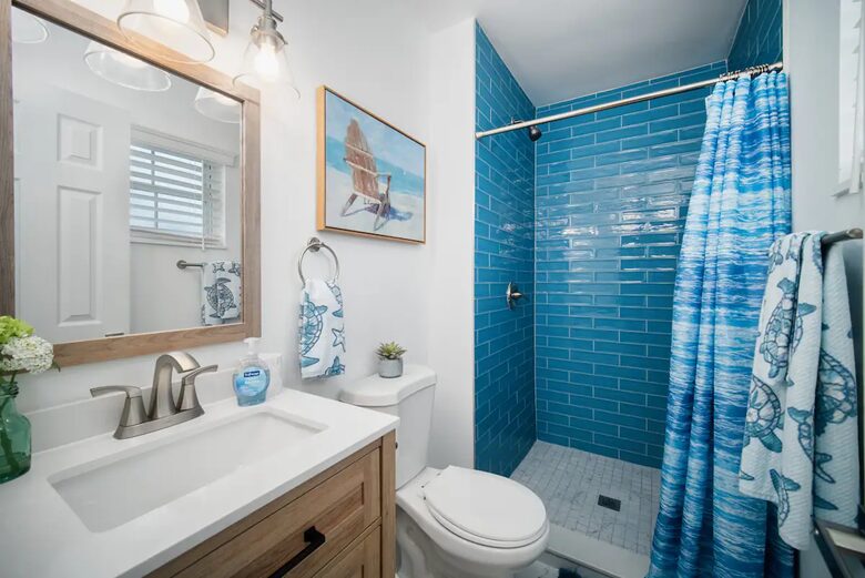 Coastal Comfort: Stylish Jacksonville Beach House - Jacksonville Beach, Florida