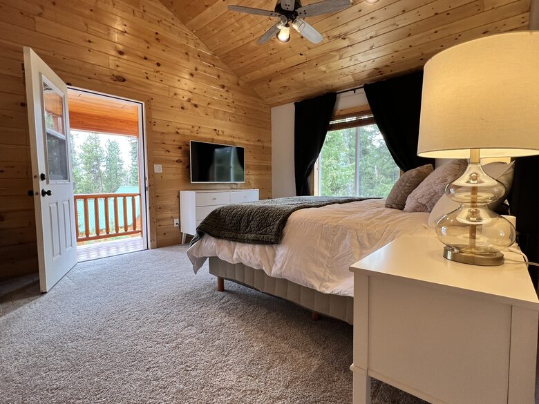 Master Bedroom w/ private Balcony