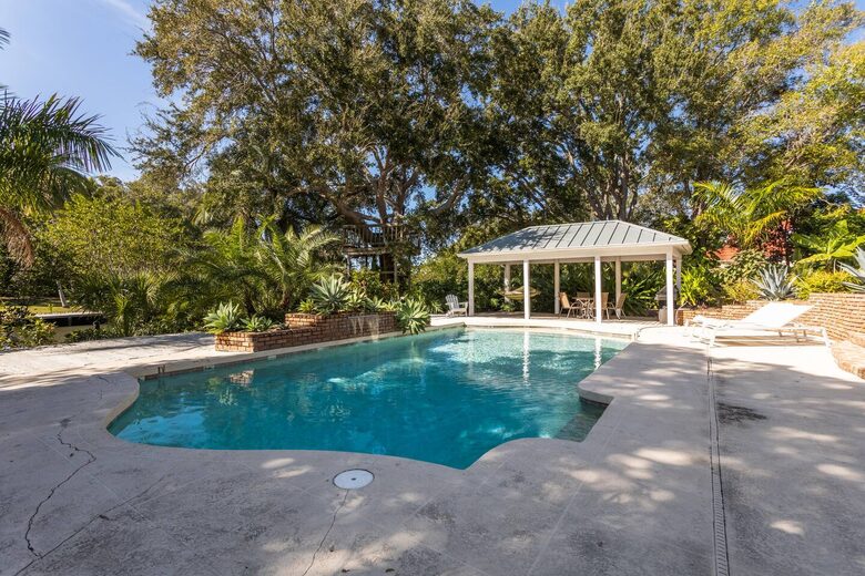 On The Bayou - North West Bradenton, Florida
