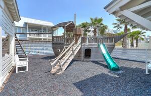 Cinnamon Shore's Casa Blanca - Port Aransas, Texas