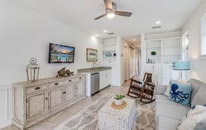 Cinnamon Shore's Casa Blanca - Port Aransas, Texas