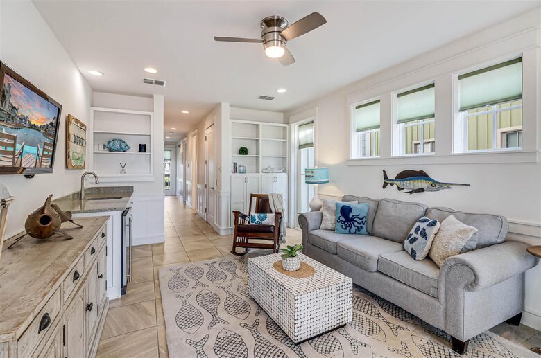 Cinnamon Shore's Casa Blanca - Port Aransas, Texas
