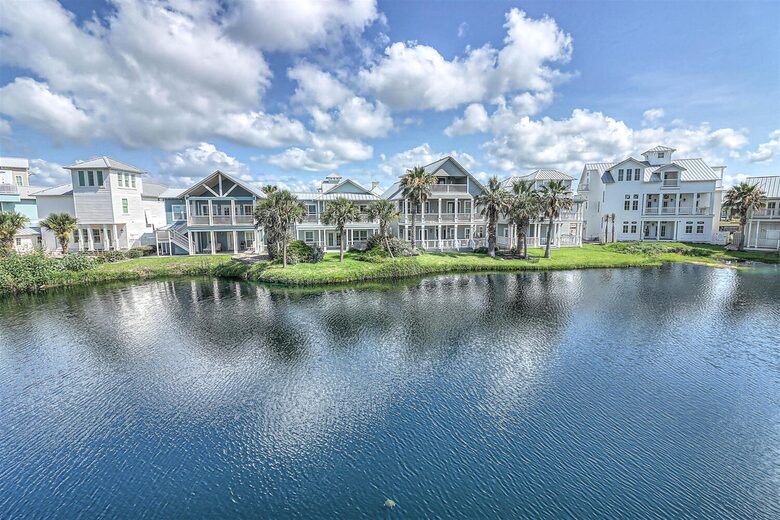 Cinnamon Shore's Casa Blanca - Port Aransas, Texas