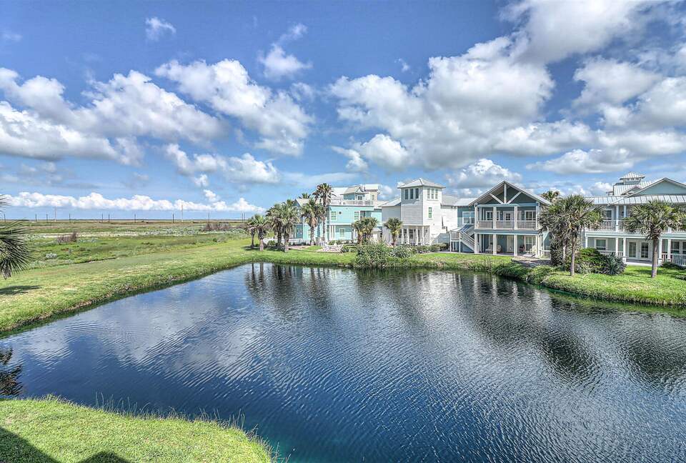 Cinnamon Shore's Casa Blanca - Port Aransas, Texas