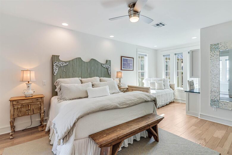 Cinnamon Shore's Casa Blanca - Port Aransas, Texas