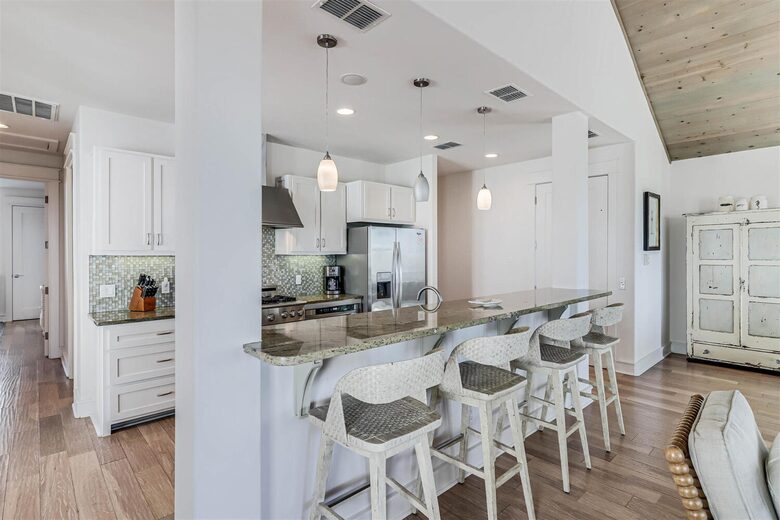 Cinnamon Shore's Casa Blanca - Port Aransas, Texas