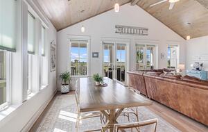 Cinnamon Shore's Casa Blanca - Port Aransas, Texas
