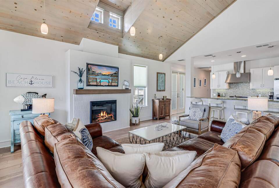 Cinnamon Shore's Casa Blanca - Port Aransas, Texas