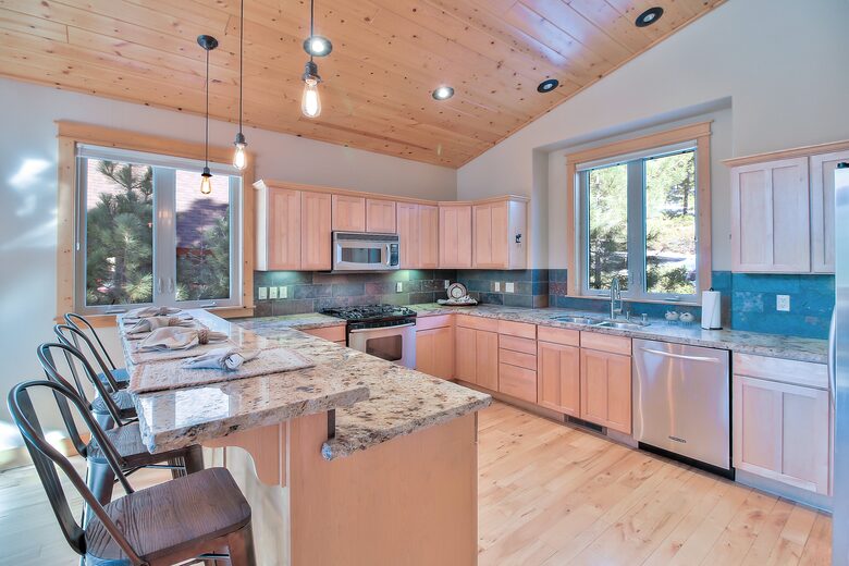Fabulous Truckee Retreat - Truckee, California