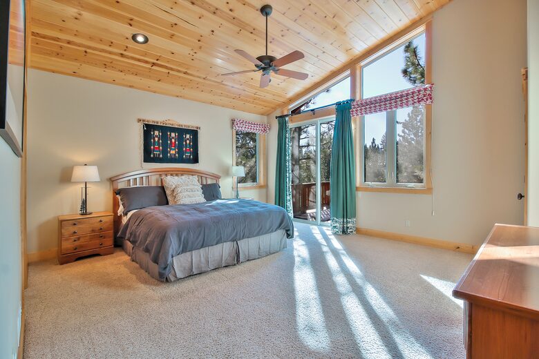 Fabulous Truckee Retreat - Truckee, California