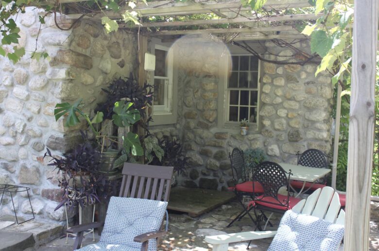 Lavender Hill Estate | Private 37 acres,1.5 hour from NYC, Heated Pool, Jacuzzi - Pine Bush, New York