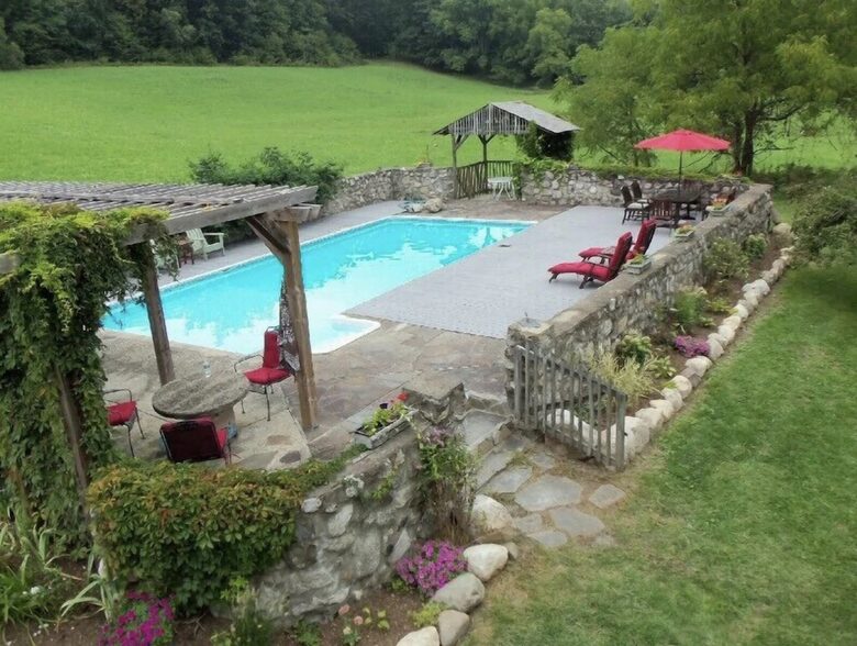 Lavender Hill Estate | Private 37 acres,1.5 hour from NYC, Heated Pool, Jacuzzi - Pine Bush, New York