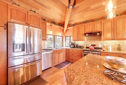 Lake Tahoe Home | 11 Miles to Palisades Ski - Tahoe City, California