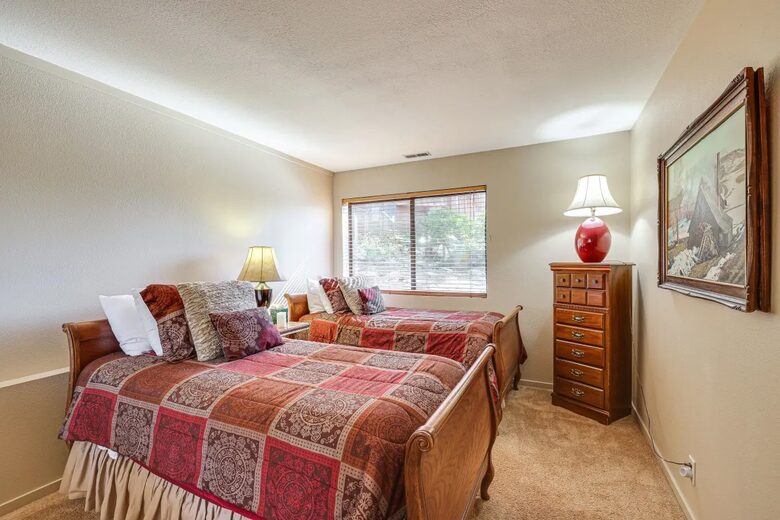 Lower bedroom #2