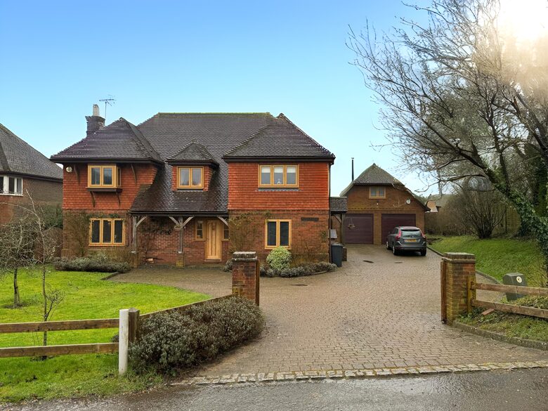 Mandalay Lodge - Medstead, United Kingdom