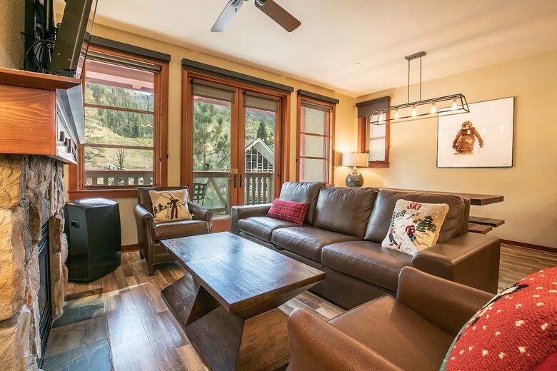 Luxury Alpine Retreat w Stunning Views & Summer/Fall Adventures at Palisades Tahoe - Olympic Valley, California