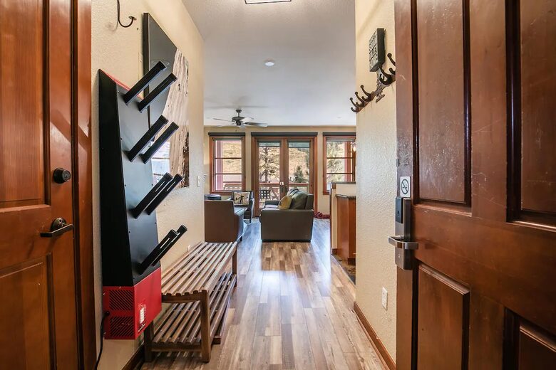 Luxury Alpine Retreat w Stunning Views & Summer/Fall Adventures at Palisades Tahoe - Olympic Valley, California