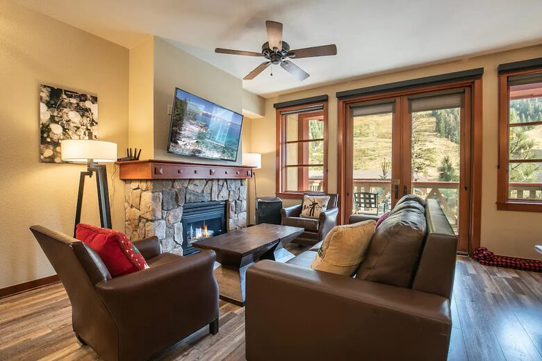 Luxury Alpine Retreat w Stunning Views & Summer/Fall Adventures at Palisades Tahoe - Olympic Valley, California