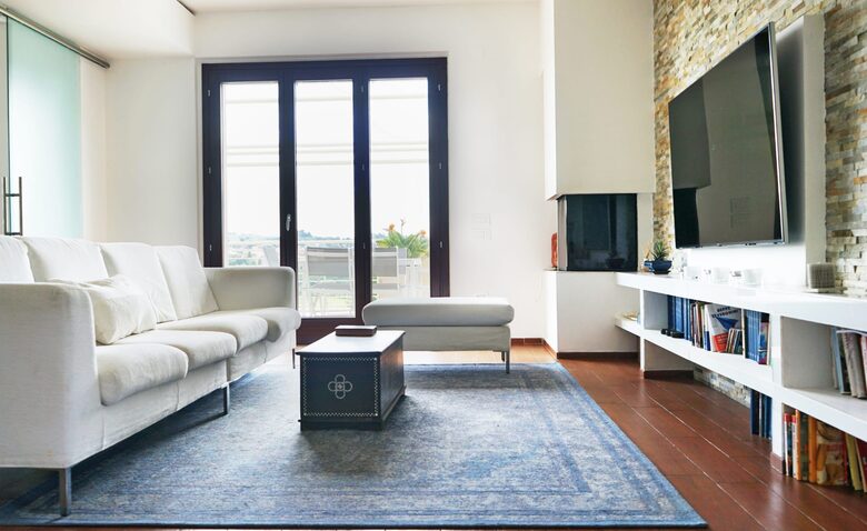 Sky Light Nest: A Serene Penthouse Retreat - Ancona, Italy