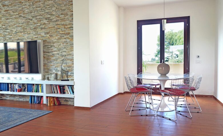 Sky Light Nest: A Serene Penthouse Retreat - Ancona, Italy