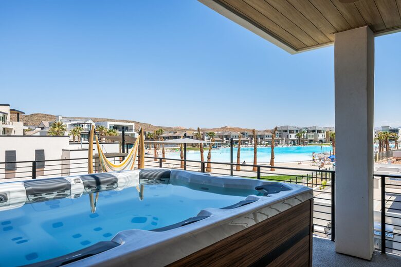Desert Beach Paradise Palace - Saint George, Utah