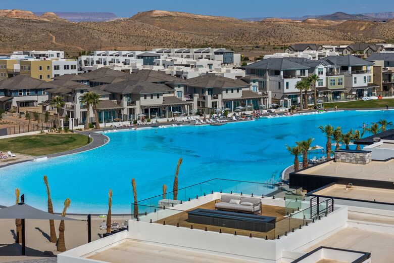 Desert Beach Paradise Palace - Saint George, Utah