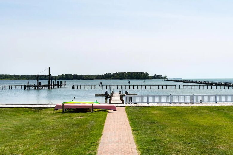 Cedar Cove Retreat | 13 Bedrooms Waterfront Estate with, Pool, Gym, and more - St. Michaels, Maryland